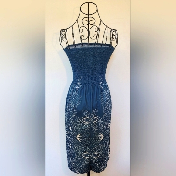 Amazon Floral Strapless Dress - Picture 3 of 5